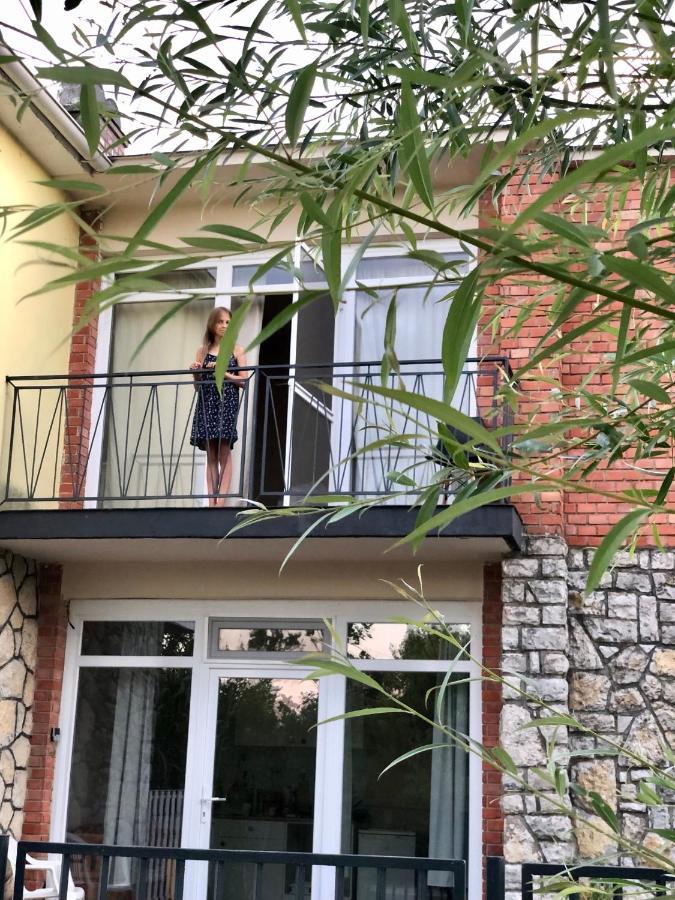 Fecske Family Jakuzzi House_65m Lake-5 Bedroom Apartment Zamardi