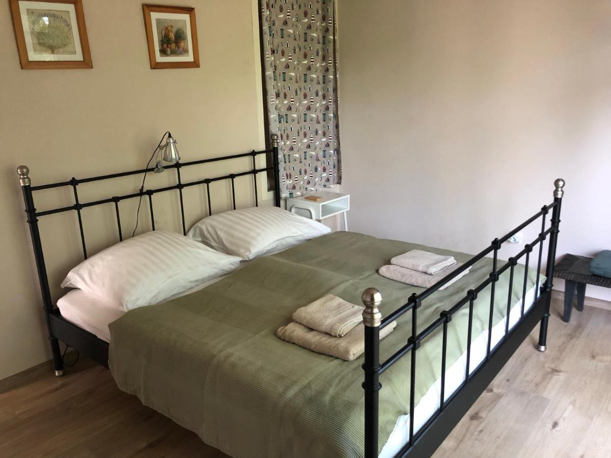 Apartment Fecske Family Jakuzzi House_65m Lake-5 Bedroom Zamardi