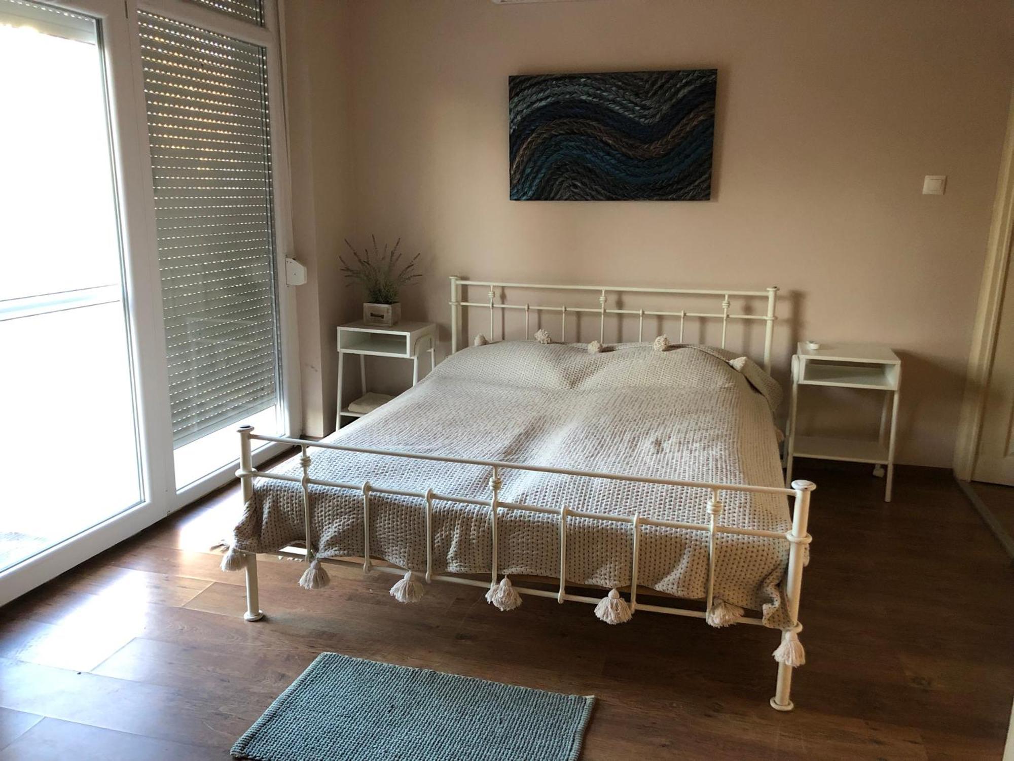 Fecske Family Jakuzzi House_65m Lake-5 Bedroom *